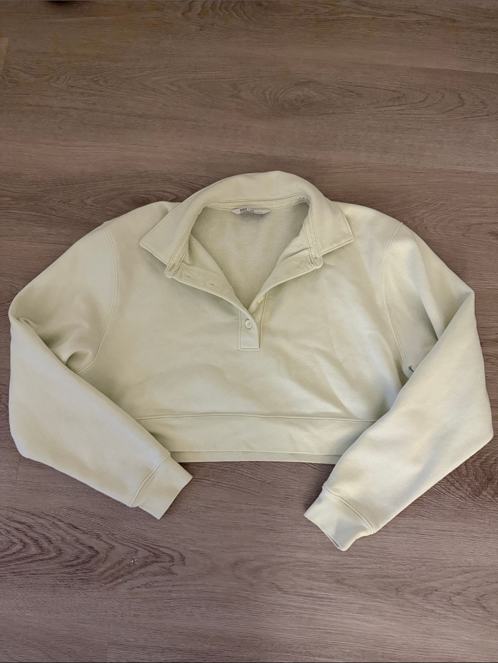Cropped Collared Pullover Top - light green
